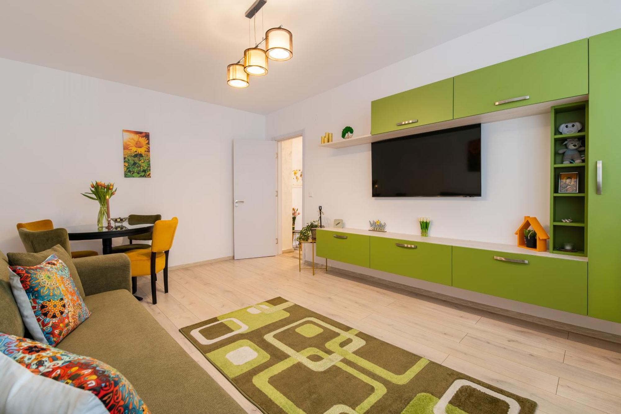 Springhome - Cozy Apartment With Balcony & Parking Brassó Kültér fotó